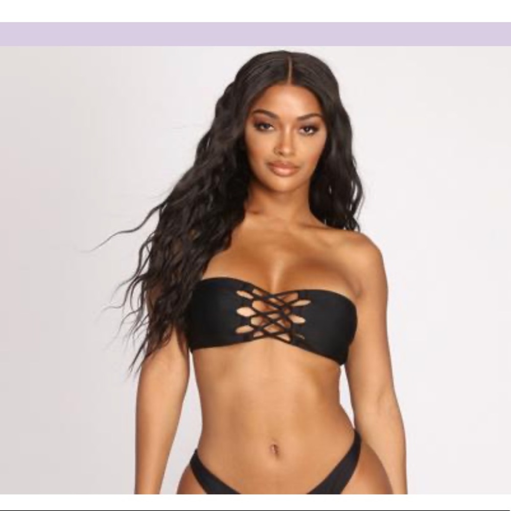 Black bandeau bikini top